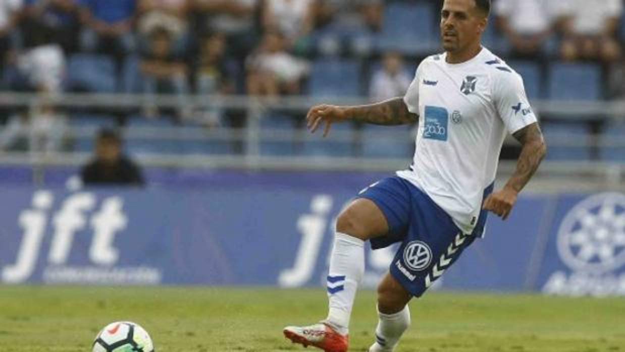 Dos tempraneros goles del Tenerife dejan a la Leonesa sin premio