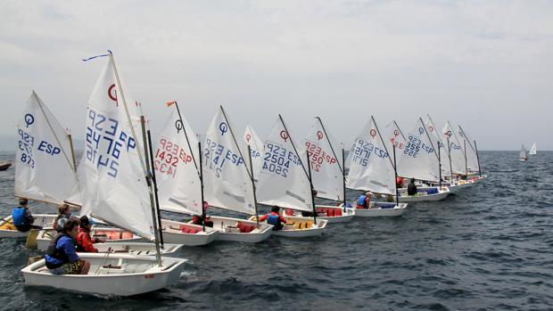 Los regatistas vizcaínos homenajearon a Eduardo Erecacho