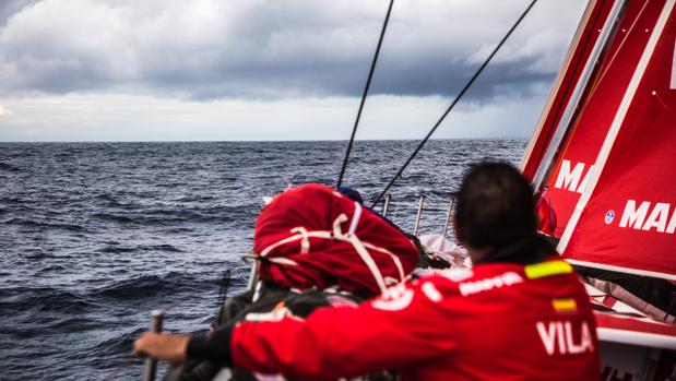 Comienza una nueva regata con la entrada en los Doldrums