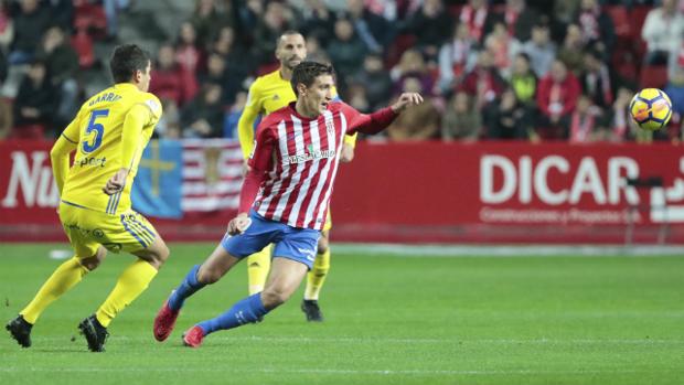 El Cádiz CF da un zarpazo para seguir soñando