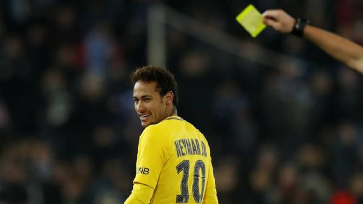 La última amarilla de Neymar en la 'Ligue 1'