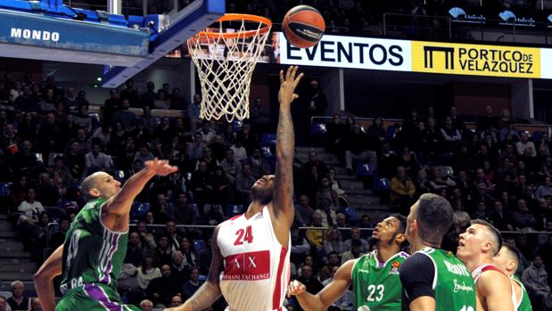 Unicaja sufre pero se consolida