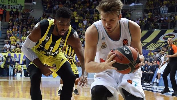 Doncic lidera un triunfo de prestigio ante el campeón