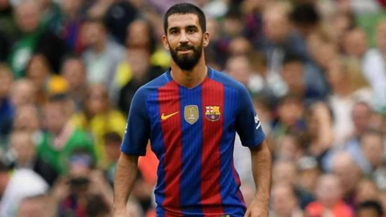 Arda Turan durante un partido del Barcelona