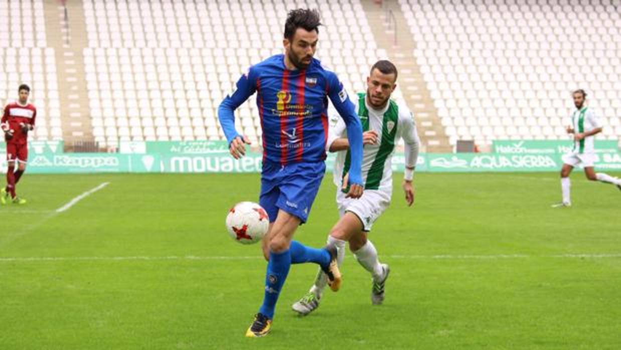 Enric Gallego debutó con el Extremadura en el campo del Córdoba B
