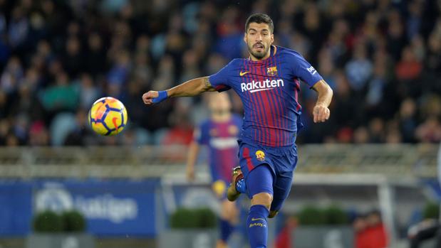 Suárez confiesa a Piqué que temió que el mordisco a Chiellini le impidiera fichar por el Barça