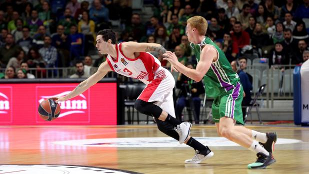 Los triples del Baskonia ahogan al Unicaja