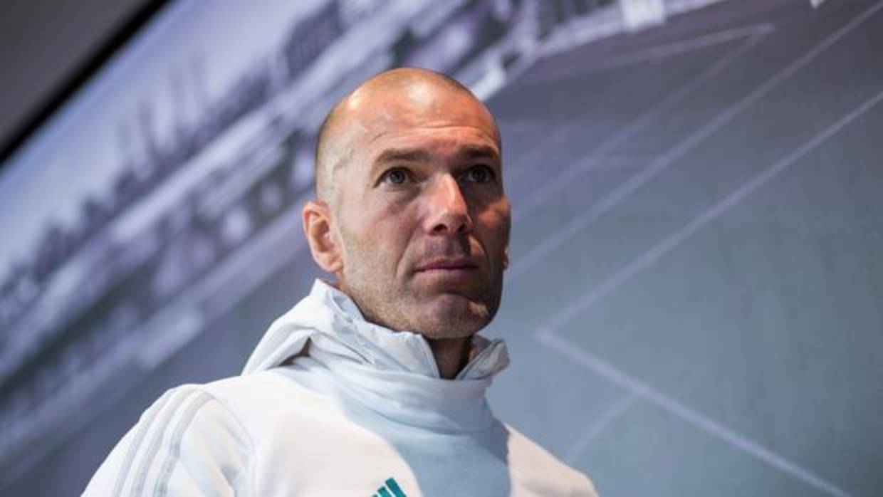 Zidane: «Doy las gracias a Modric, me siento arropado por la plantilla»
