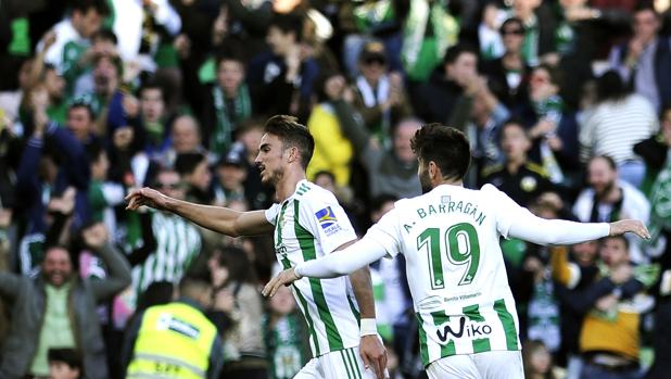Dos goles del debutante Loren dan los tres puntos al Betis
