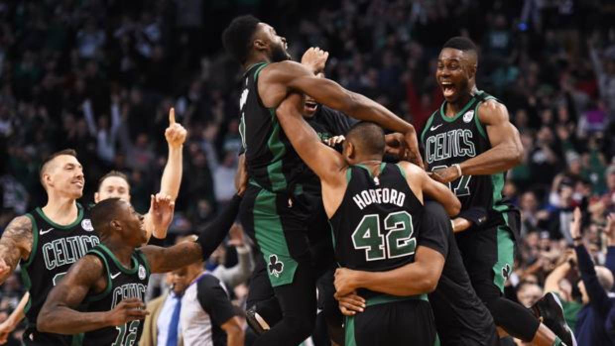 Una canasta decisiva de Horford desata la locura en los Celtics