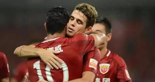 Hulk y Oscar son dos de las estrellas de la Superliga China