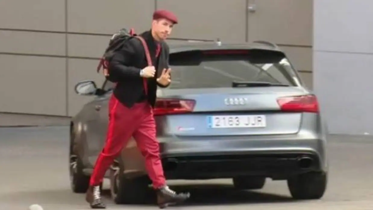 Otro look de Sergio Ramos al límite de la moda
