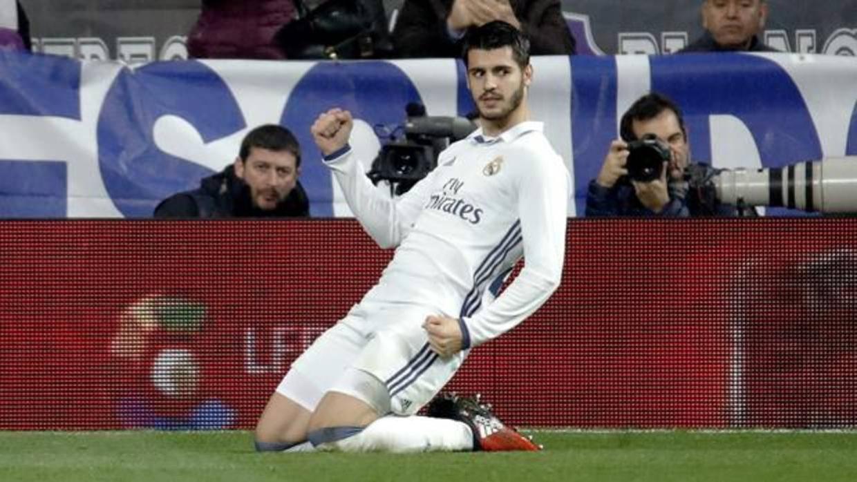 Álvaro Morata celebra un gol con el Real Madrid