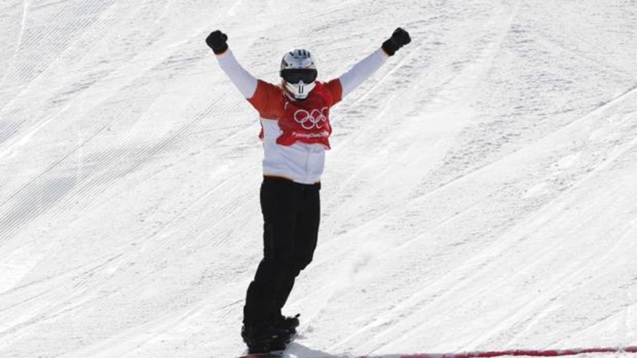 Regino Hernández celebra su medalla de bronce