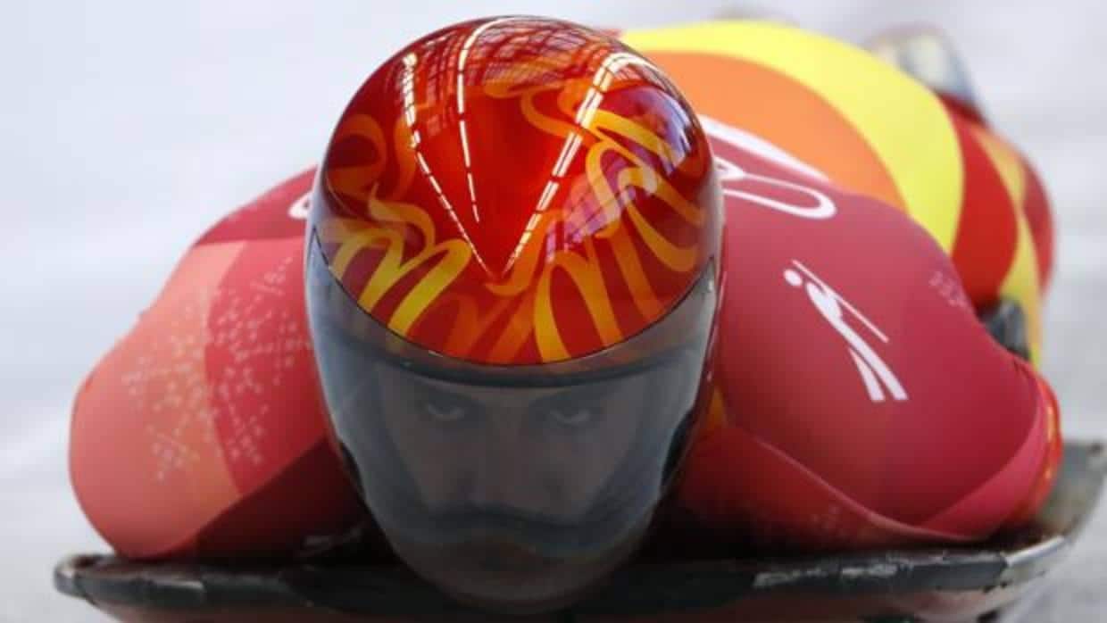 Ander Mirambell durante el descenso en los Juegos Olímpicos