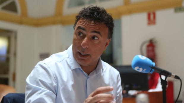 El juez observa notables contradicciones entre las afirmaciones de Pina