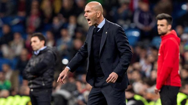 Zidane desea seguir