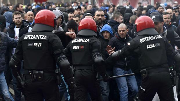 Ultras de Athletic y Marsella se enfrentaron en Bilbao hace dos años