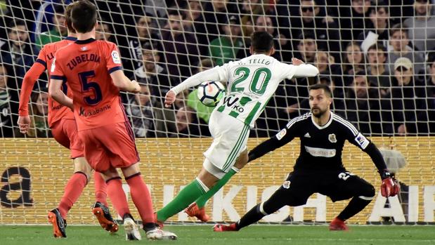 El Betis y la Real Sociedad se pelean con el gol