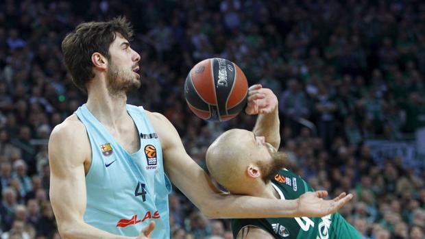 El Barcelona continúa su zozobra europea