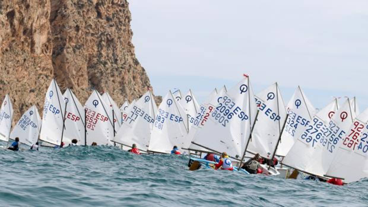 Javier Clement logra el triunfo en el Trofeo Vela Infantil de Calpe