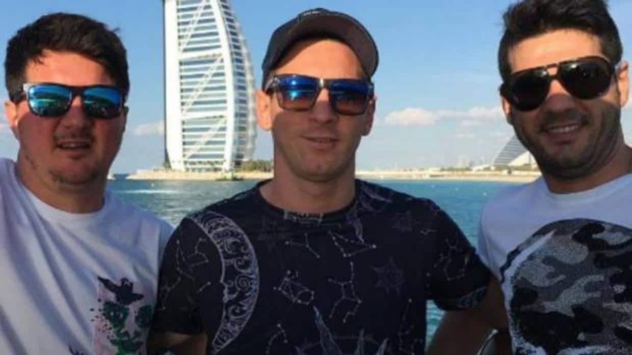 Rodrigo, Lionel y Matías Messi, en un viaje a Dubái