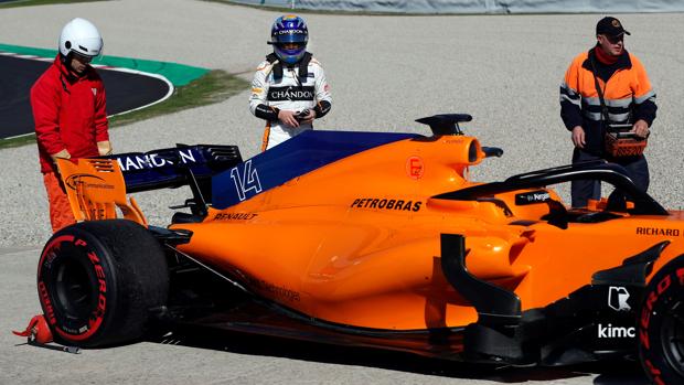 Alonso vuelve a romper