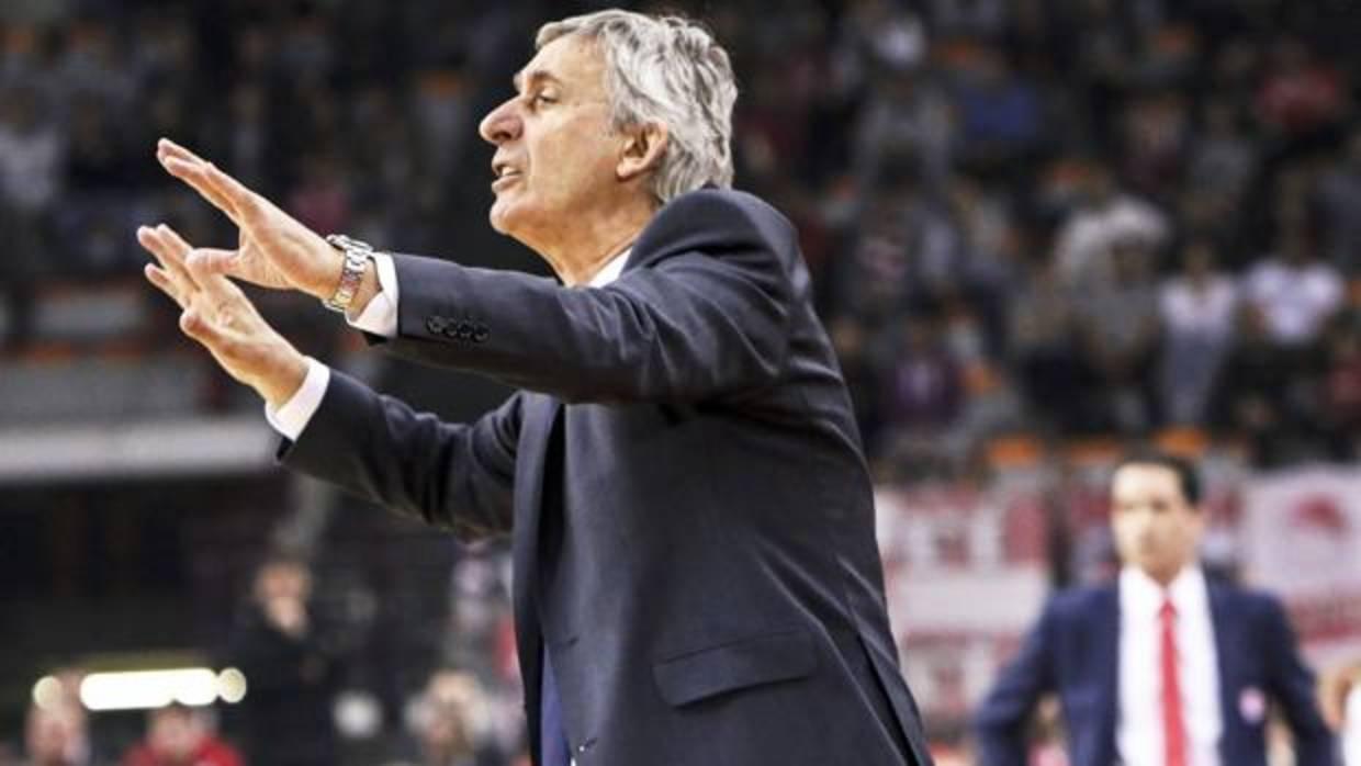 Pesic durante un partido del Barcelona