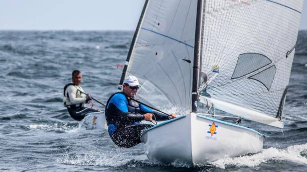 Rafa Trujillo baraja su participación en el Mundial de Finn Máster de El Balís