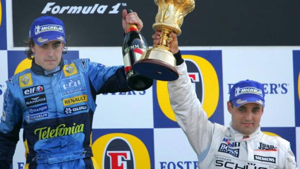 Alonso y Montoya, en un podio del Mundial de Fórmula 1 de 2005