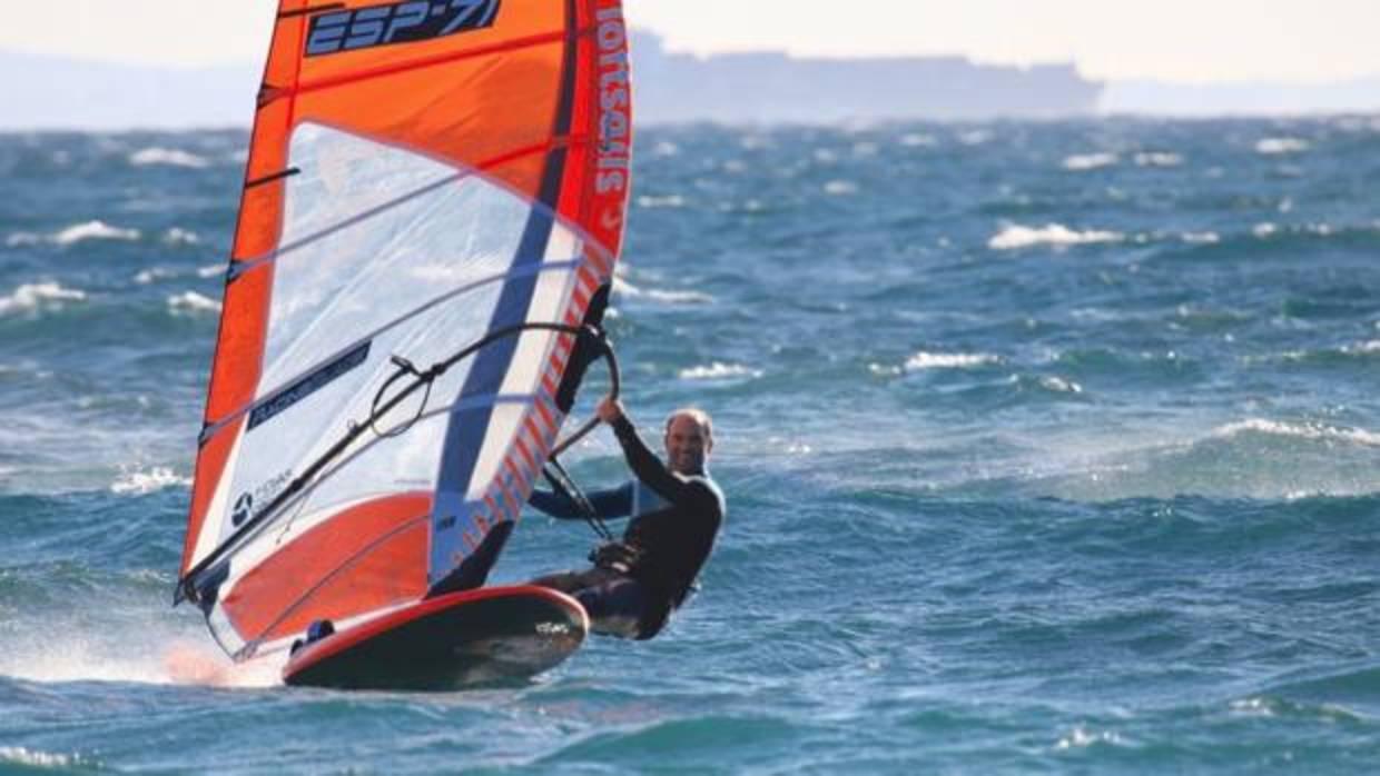 Fernando Martínez del Cerro, campeón andaluz de Funboard