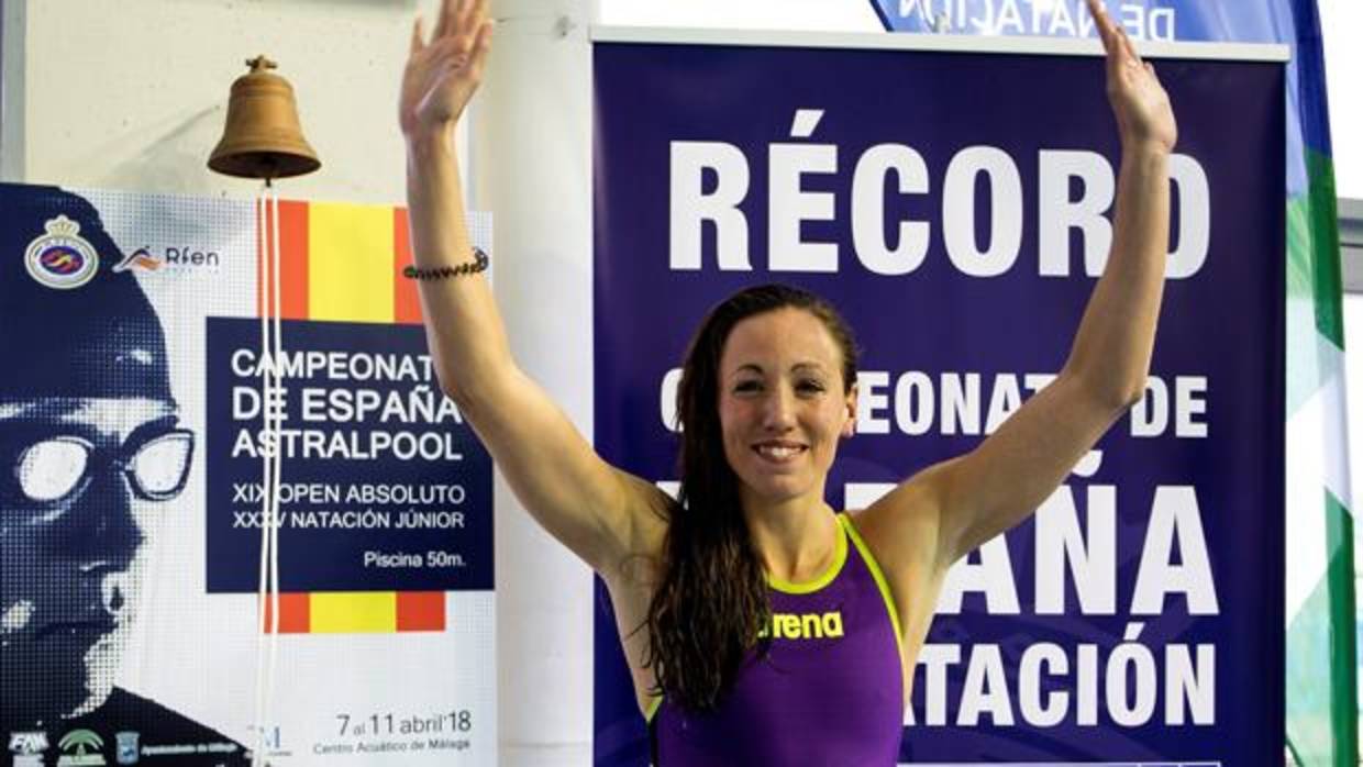 Jessica Valls celebra el record de España en la prueba de 50 metros braza