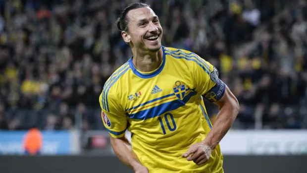 El posible regreso de Ibrahimovic a la selección divide a Suecia