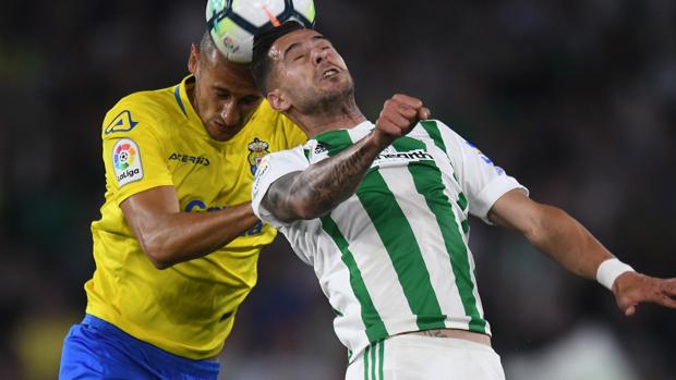 Un gol en el descuento del Betis hunde a Las Palmas