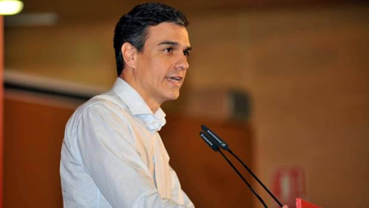 Pedro Sánchez apoya llevar globos rojos para replicar el amarillo separatista