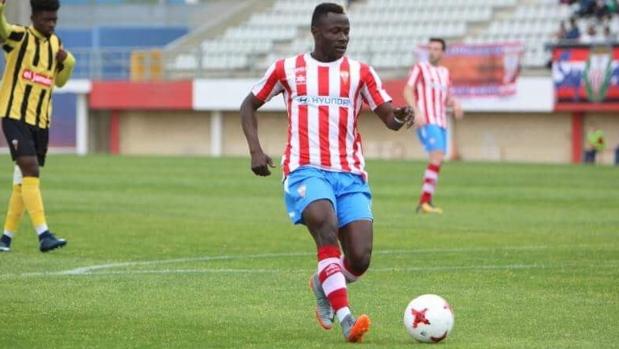 La espectacular jugada de Moussa Sidibé en el Algeciras-San Roque de Lepe