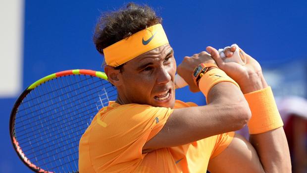 Nadal afina con el revés