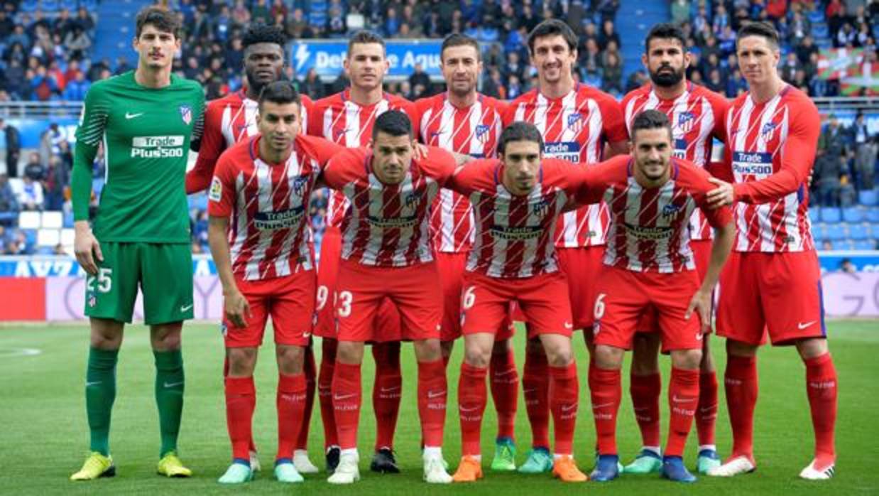 Once inicial del Atlético en el partido de Liga ante el Alavés