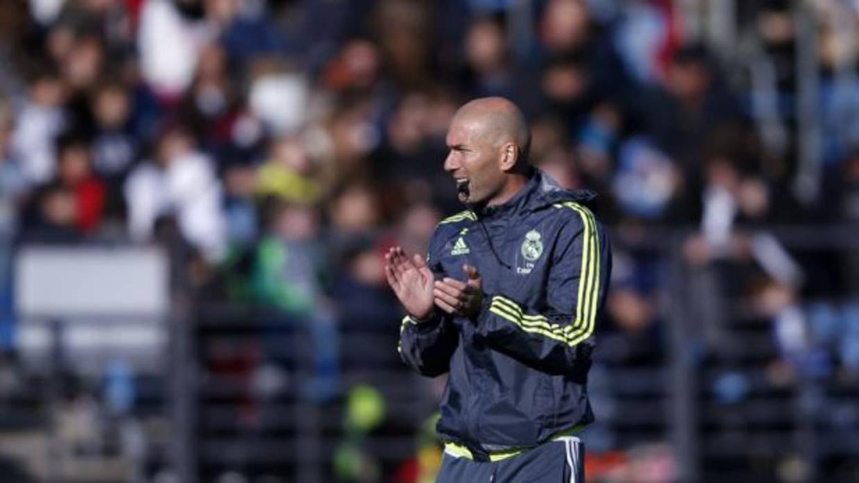 Zidane: «¿Ayuda arbitral? Es falso, ganamos a PSG, Juventus y Bayern, que no es poco»