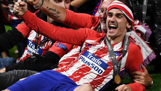 El Barcelona felicita al Atlético por la conquista de la Europa League... 36 horas después