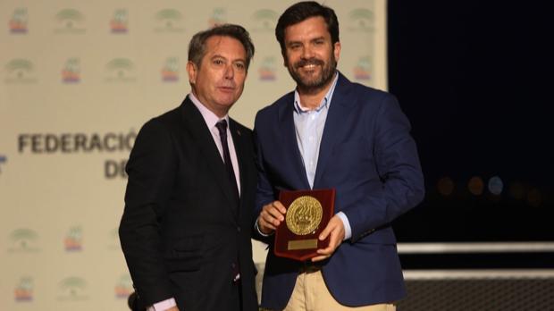 La Federación Andaluza premia a LA VOZ por su difusión de la vela