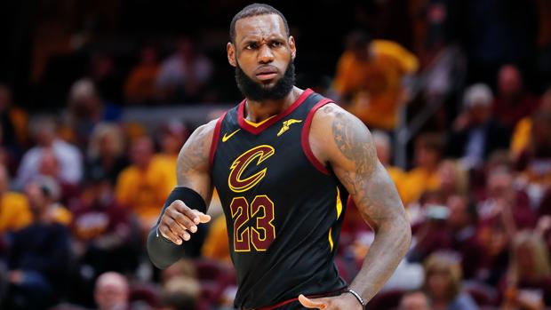 Lebron saca su mejor baloncesto y mantiene viva la final de conferencia