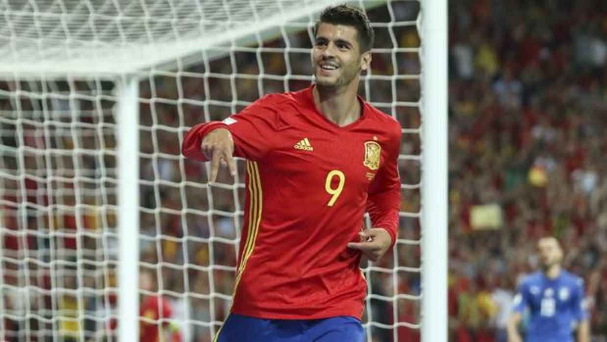Morata celebra un gol con España