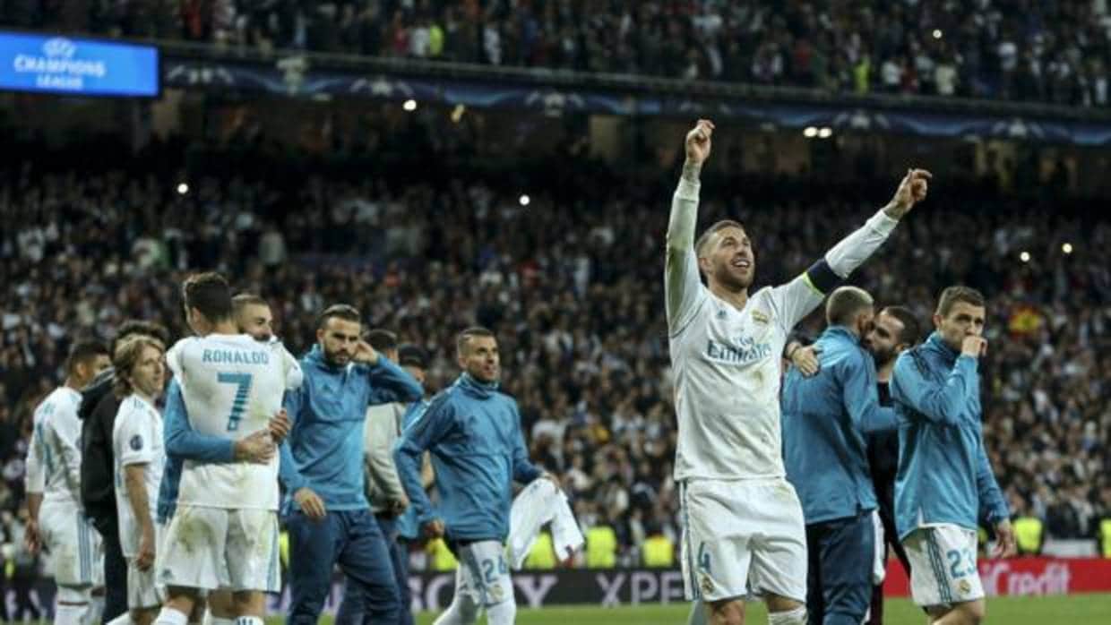 Sergio Ramos y el resto de la plantilla celebran el pase a la final de Kiev
