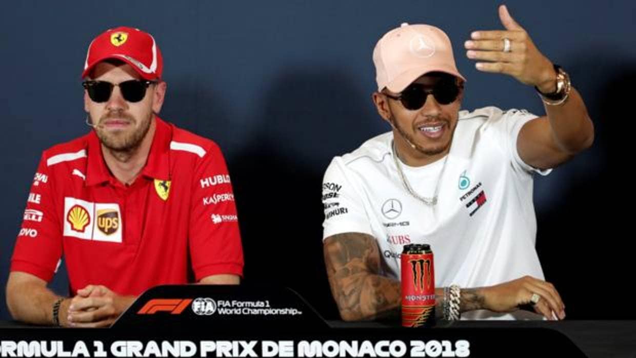 Sebastian Vettel y Lewis Hamilton, durante la rueda de prensa en Mónaco
