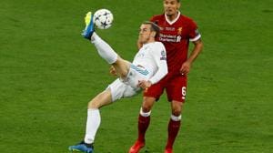 Gareth Bale rematando de chilena el centro de Marcelo