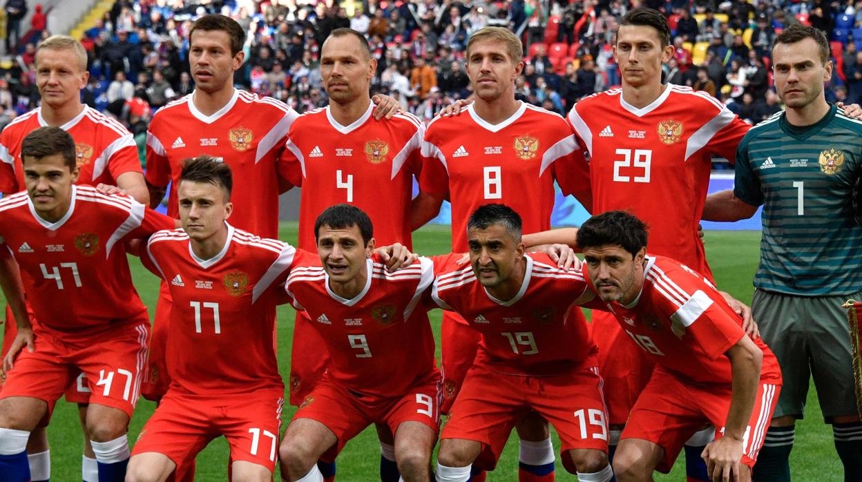 Rusia durante un partido preparatoria antes del Mundial