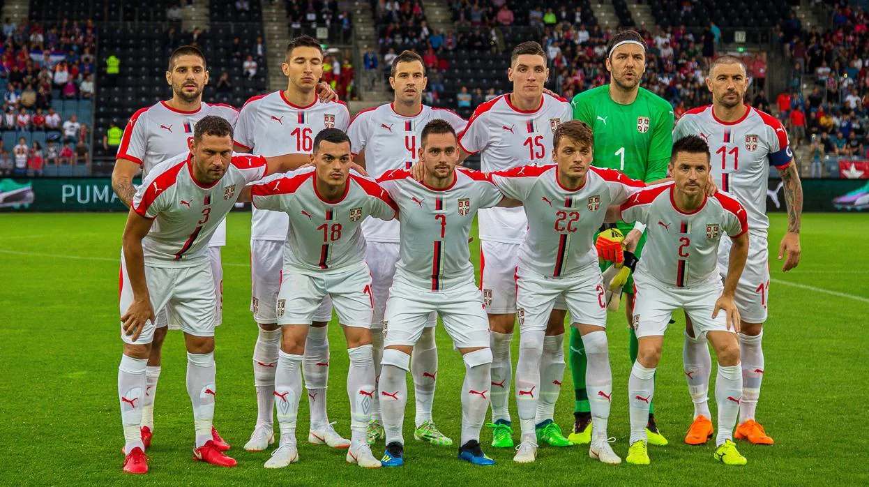 La selección de Serbia durante un amistoso contra Chile