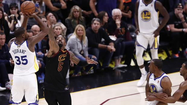 El estratosférico triple de Durant que sentencia la final de la NBA