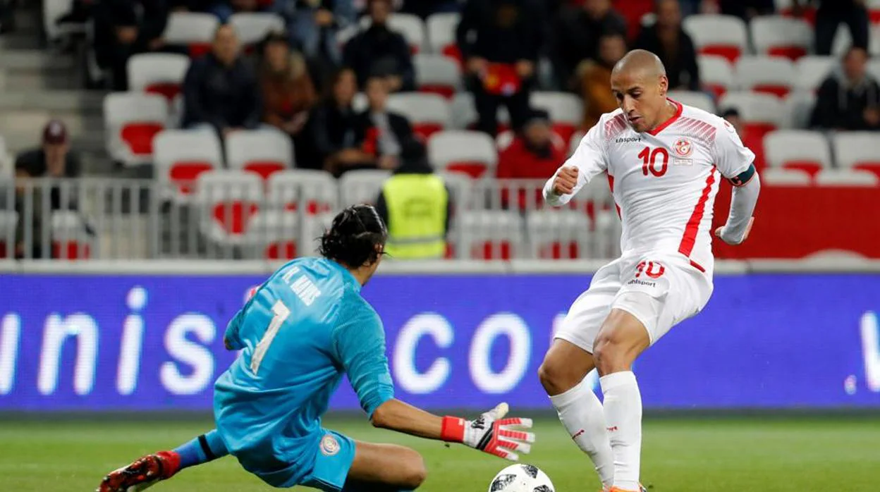 Khazri, una de las estrellas de Túnez, en un partido amistoso preparatorio para el Mundial